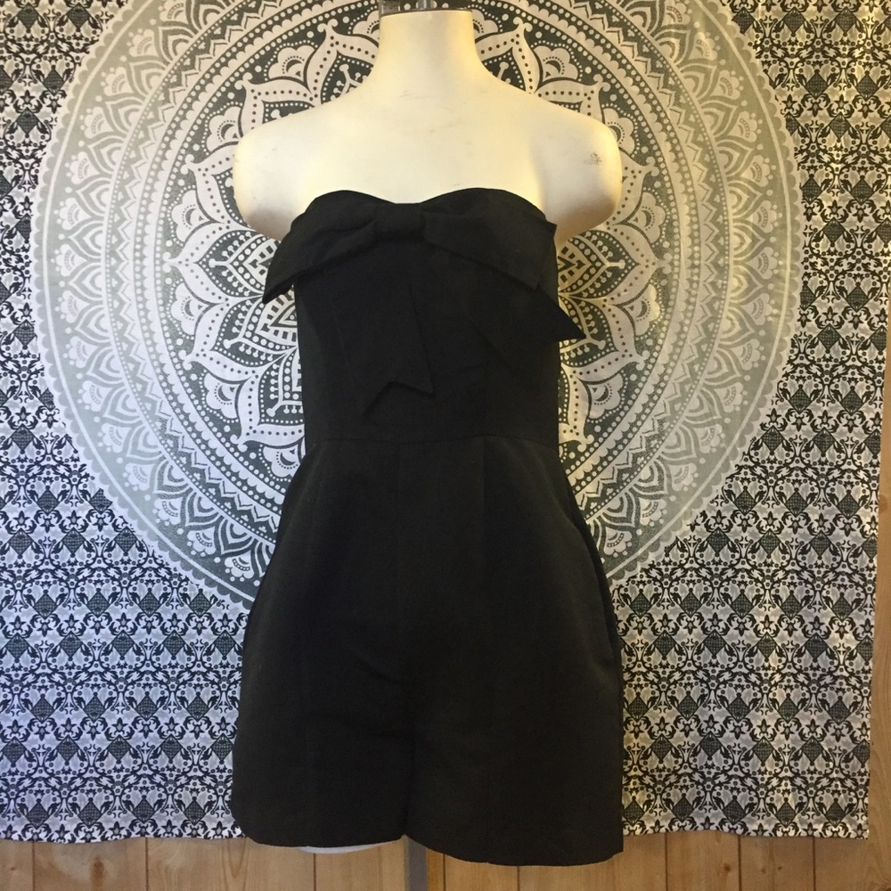 Black F21 dressy Cocktail Romper with pockets